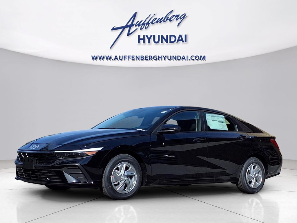 New 2026 Hyundai Elantra SE Sedan