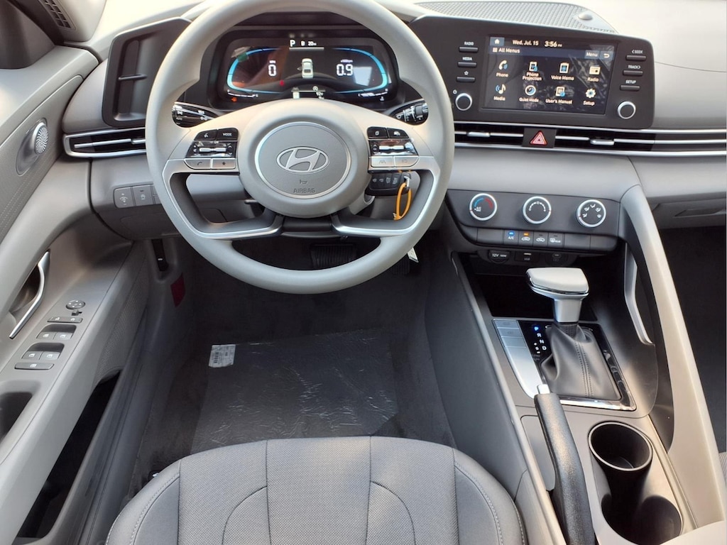 New 2026 Hyundai Elantra SE Sedan