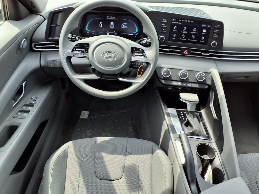 New 2026 Hyundai Elantra SE Sedan