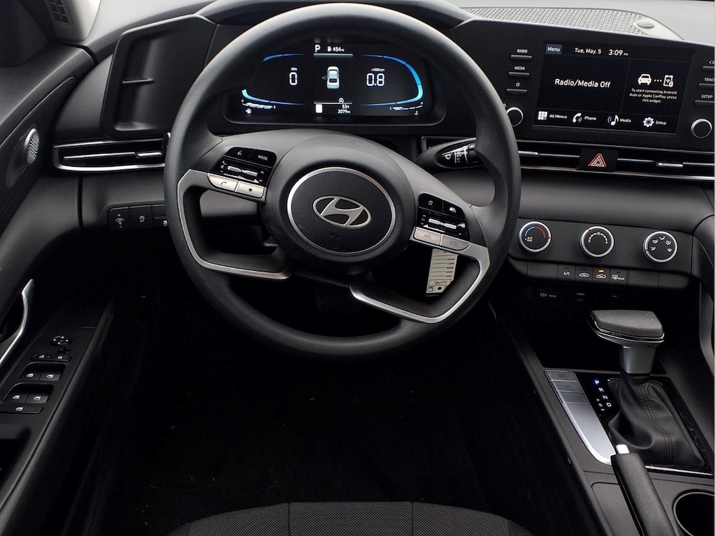 New 2026 Hyundai Elantra SE Sedan