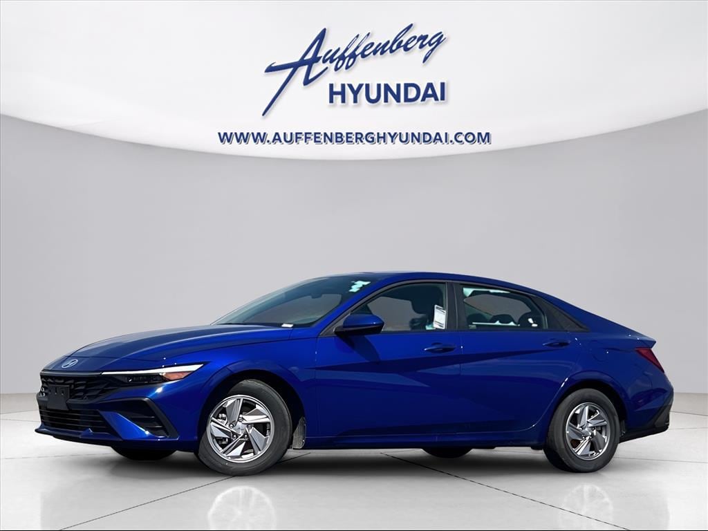 2025 Hyundai Elantra SE