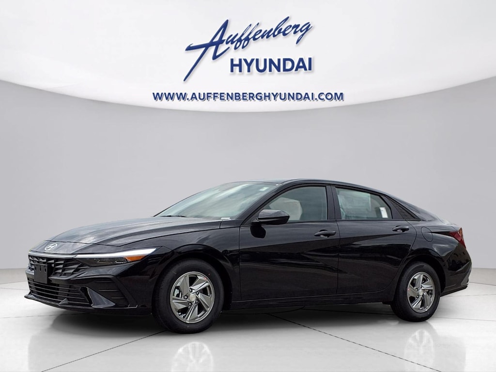 New 2026 Hyundai Elantra SE Sedan