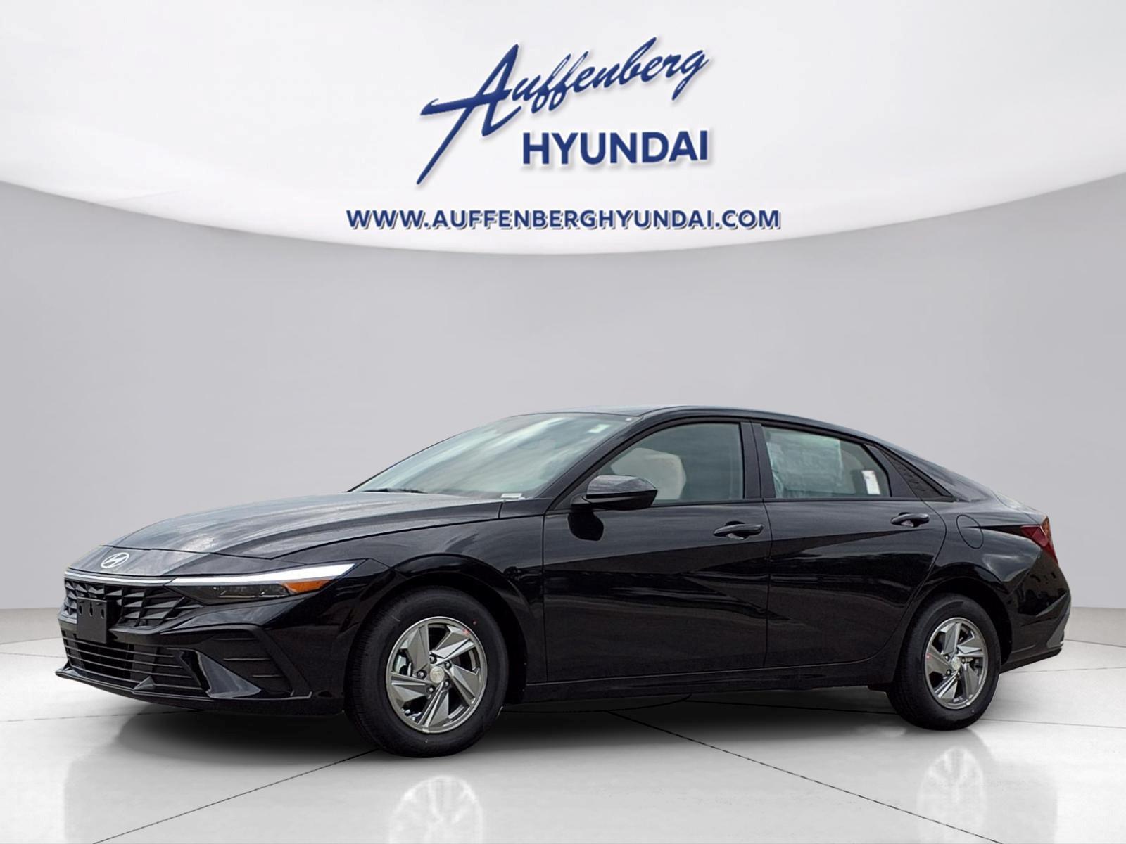 New 2026 Hyundai Elantra SE Sedan