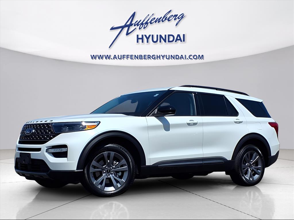 2023 Ford Explorer XLT's photo