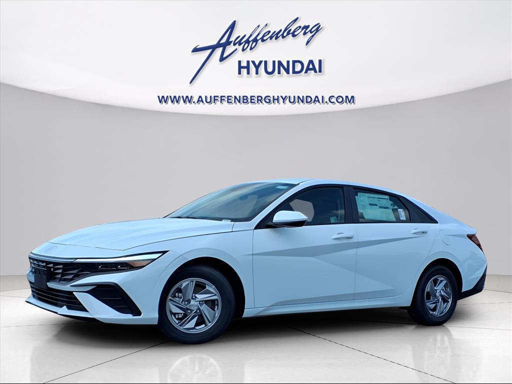 2025 Hyundai Elantra SE