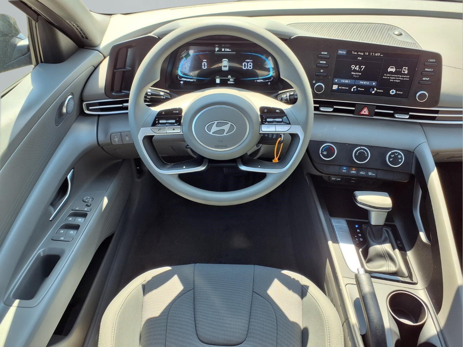 New 2026 Hyundai Elantra SE Sedan