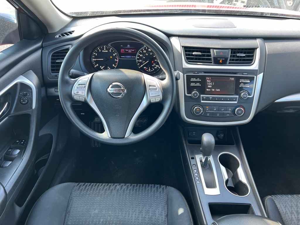 Used 2017 Nissan Altima S with VIN 1N4AL3AP2HN305111 for sale in Ofallon, IL