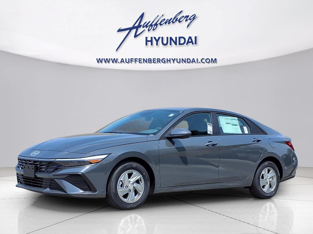 New 2026 Hyundai Elantra SE Sedan