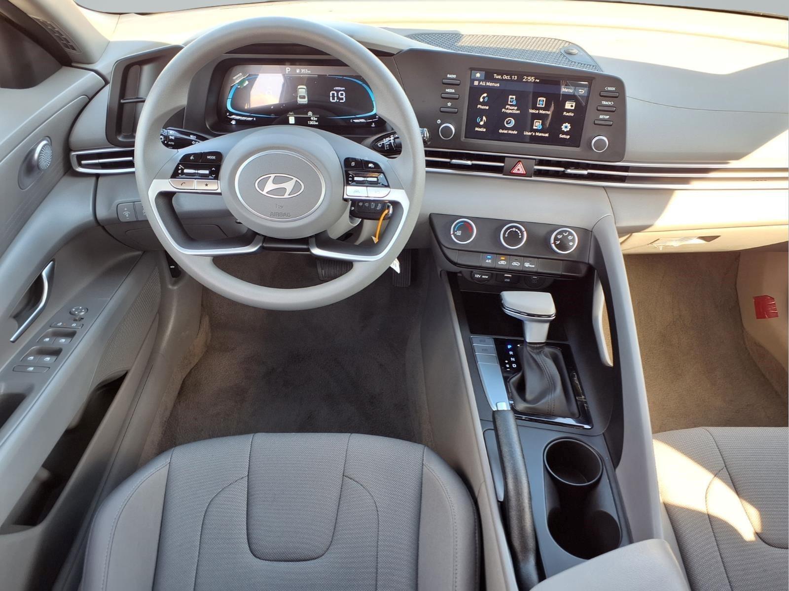 New 2026 Hyundai Elantra SE Sedan