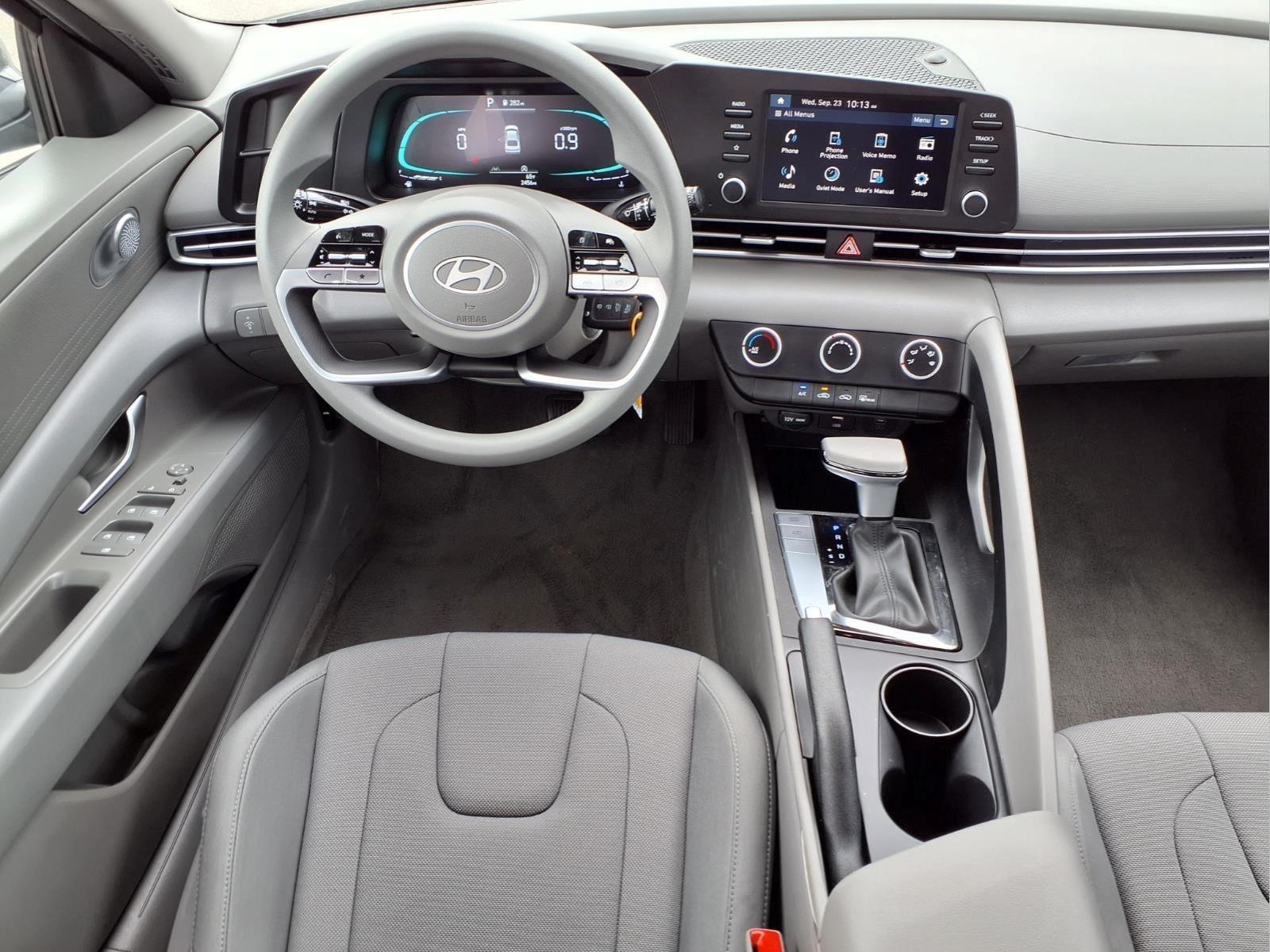 New 2026 Hyundai Elantra SE Sedan