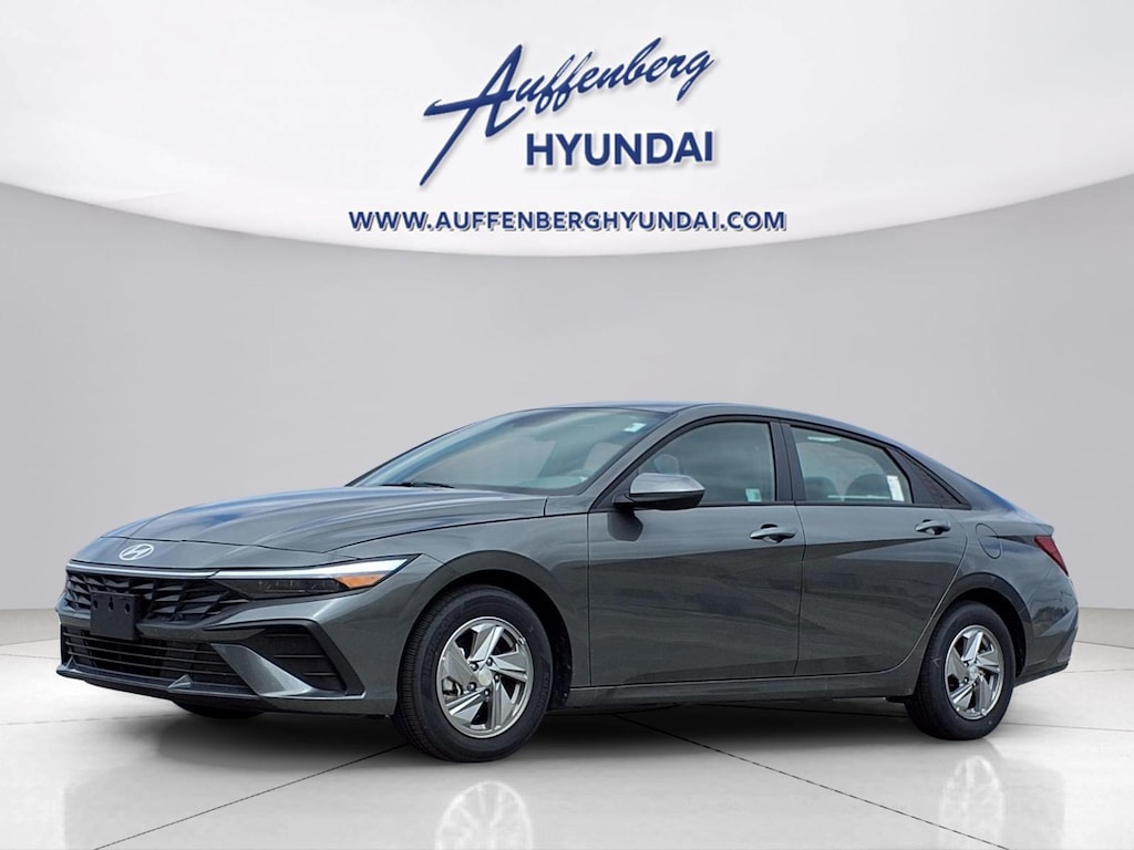 New 2026 Hyundai Elantra SE Sedan