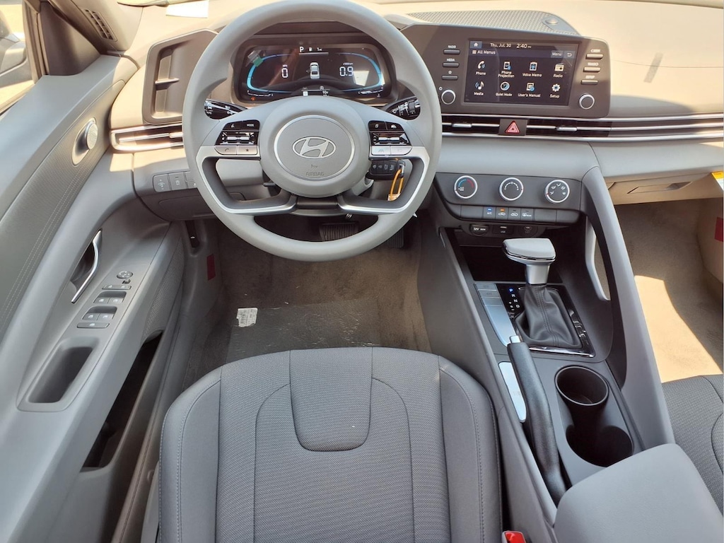 New 2026 Hyundai Elantra SE Sedan