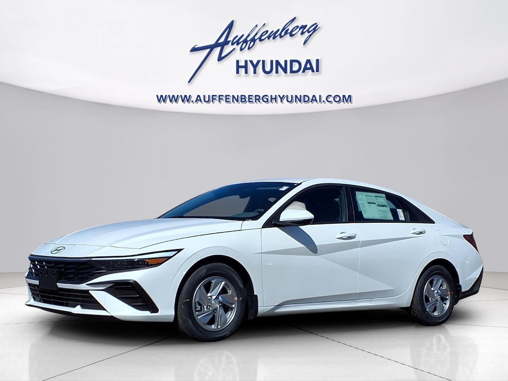 New 2026 Hyundai Elantra SE Sedan