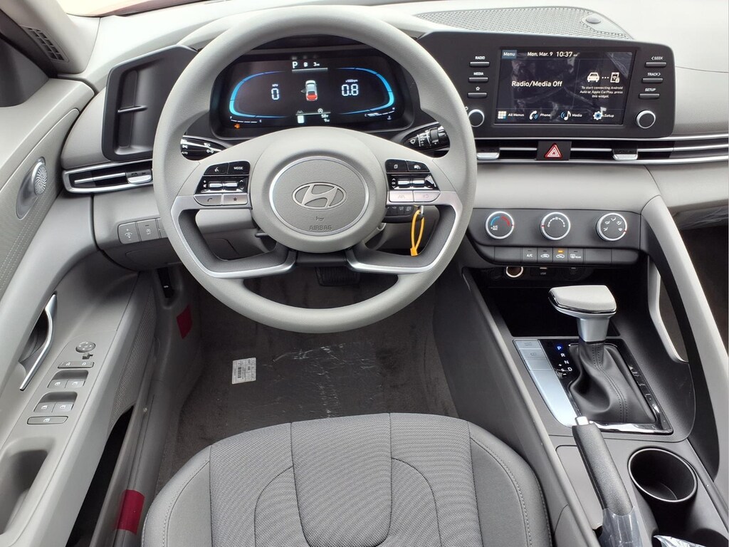 New 2026 Hyundai Elantra SE Sedan