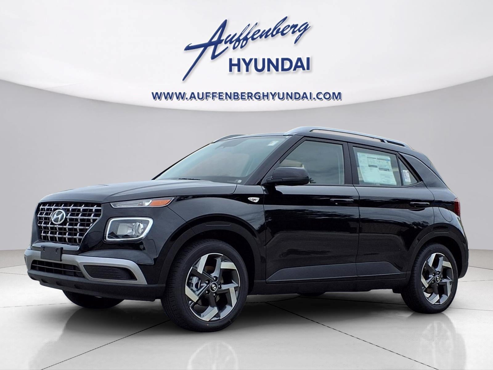 2026 Hyundai Venue SEL w/ 2-Tone Roof IVT's photo