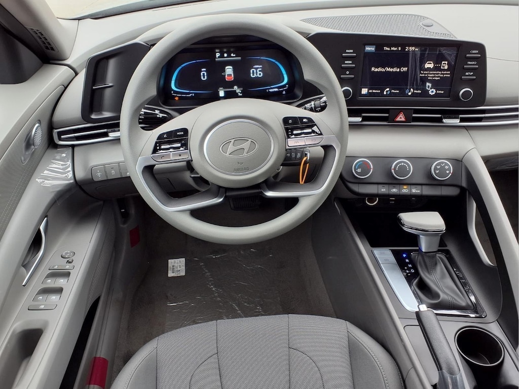 New 2026 Hyundai Elantra SE Sedan