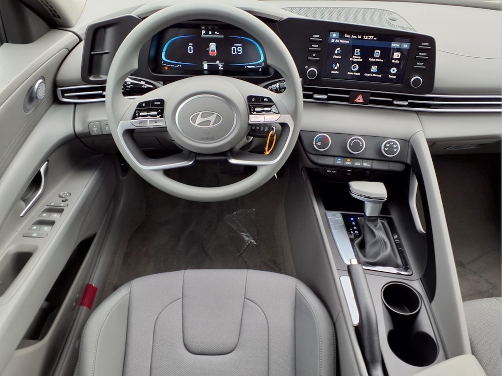 New 2026 Hyundai Elantra SE Sedan