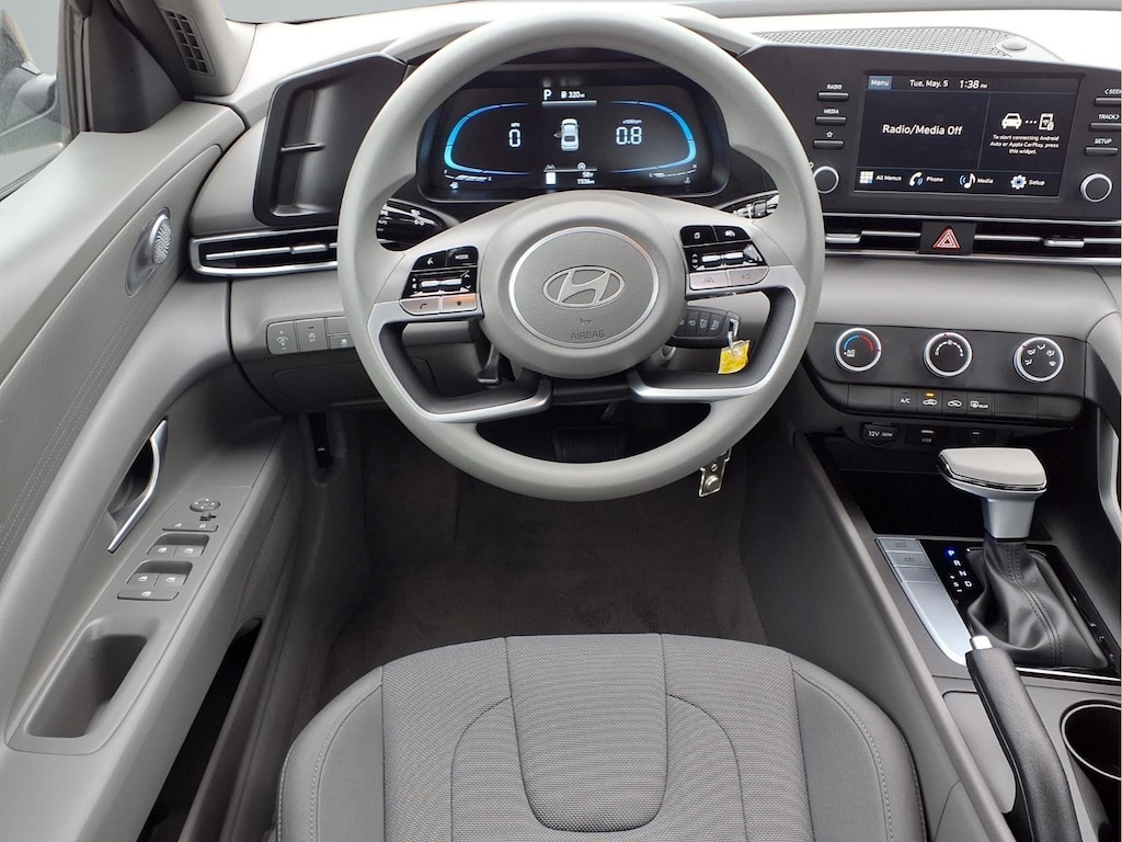 New 2026 Hyundai Elantra SE Sedan