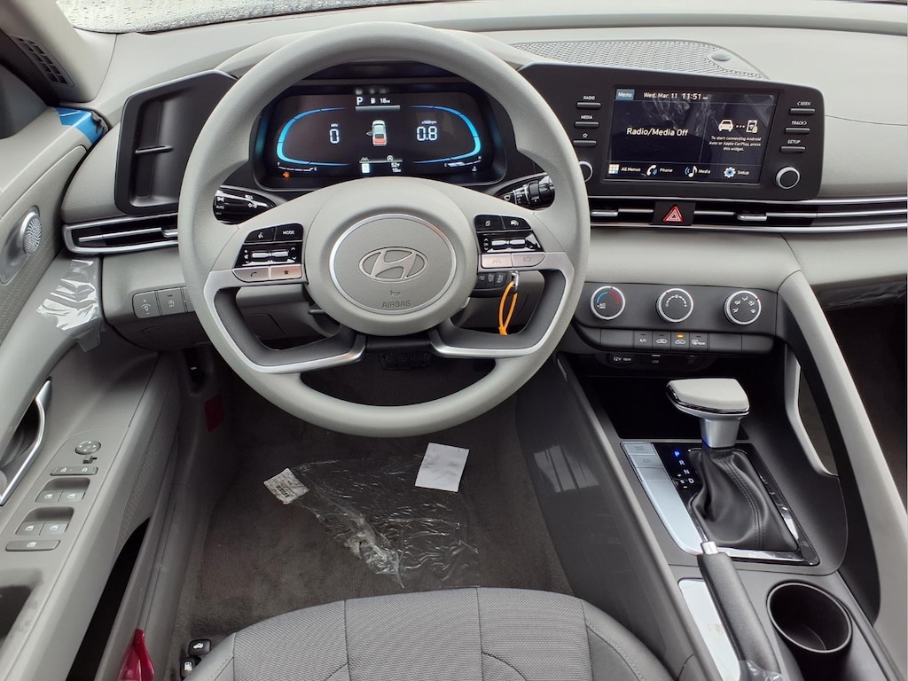 New 2026 Hyundai Elantra SE Sedan