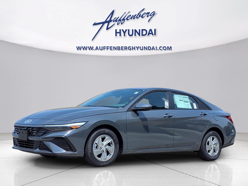 New 2026 Hyundai Elantra SE Sedan