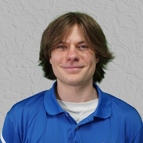 Staff member Max Kees from ID_78523e954d25