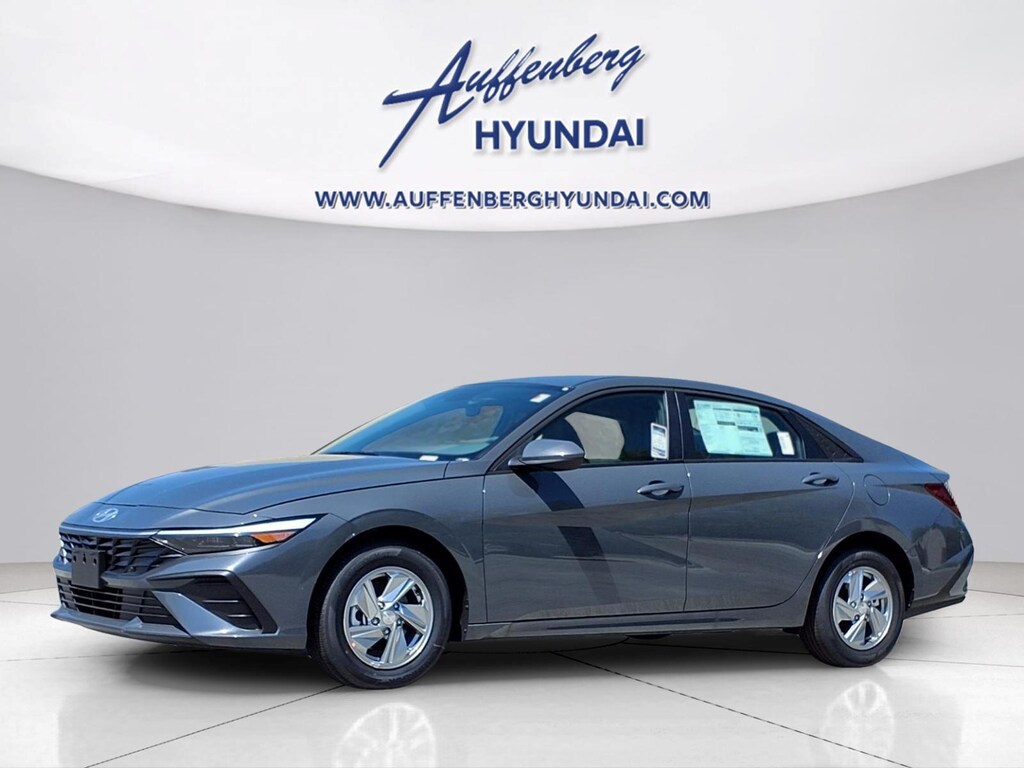 New 2026 Hyundai Elantra SE Sedan