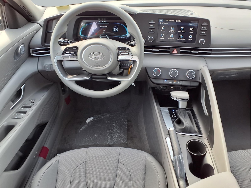 New 2026 Hyundai Elantra SE Sedan