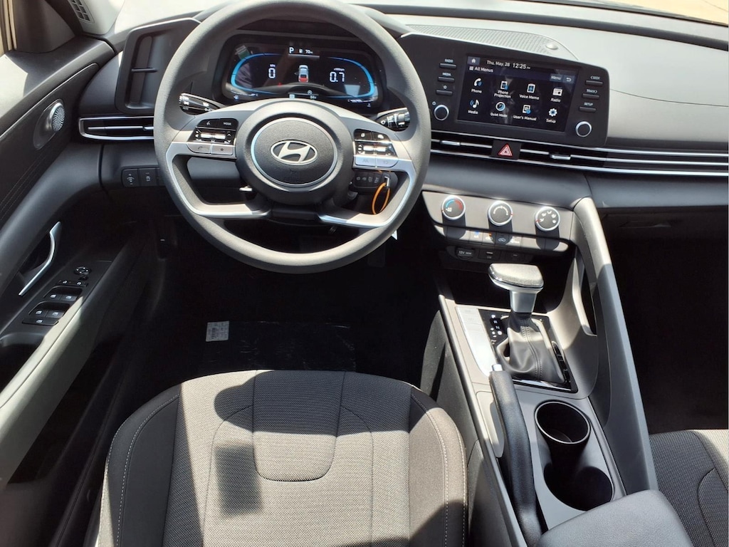 New 2026 Hyundai Elantra SE Sedan