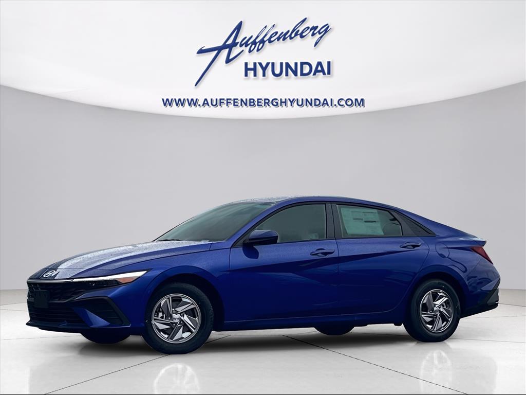 2025 Hyundai Elantra SE