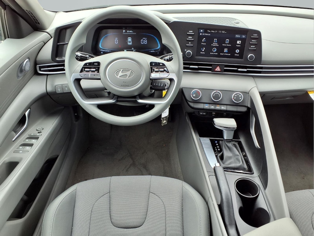 New 2026 Hyundai Elantra SE Sedan