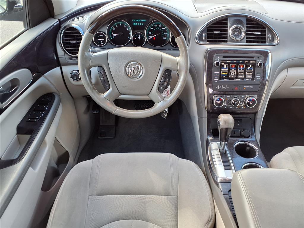 2017 Buick Enclave Convenience photo 2