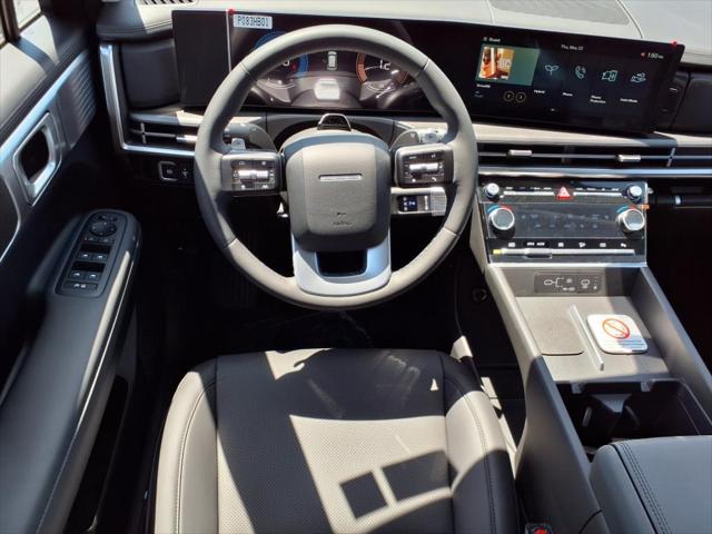 2025 Hyundai Santa Fe SEL photo 2