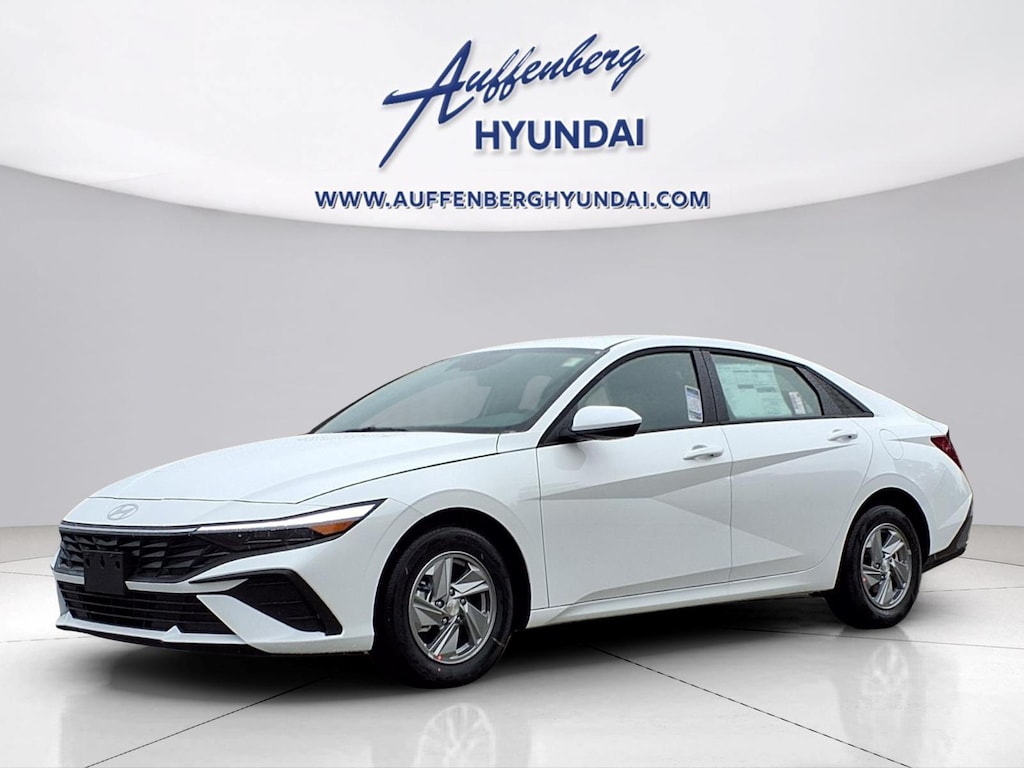 New 2026 Hyundai Elantra SE Sedan