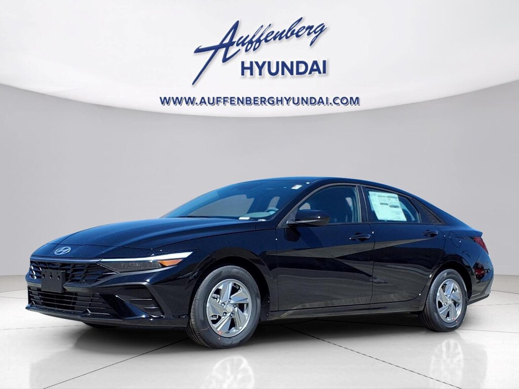New 2026 Hyundai Elantra SE Sedan