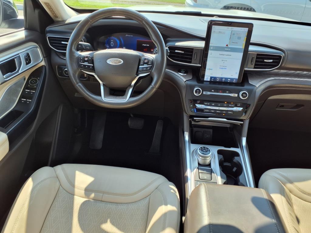 2020 Ford Explorer Platinum photo 2
