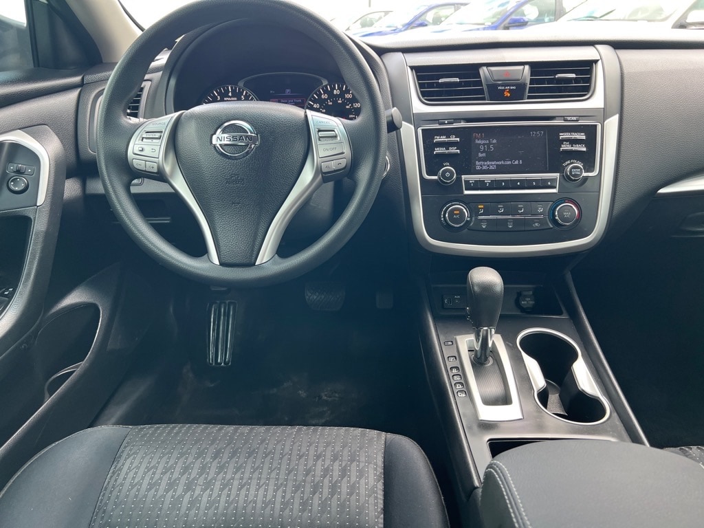 Used 2017 Nissan Altima S with VIN 1N4AL3AP6HC168508 for sale in Ofallon, IL