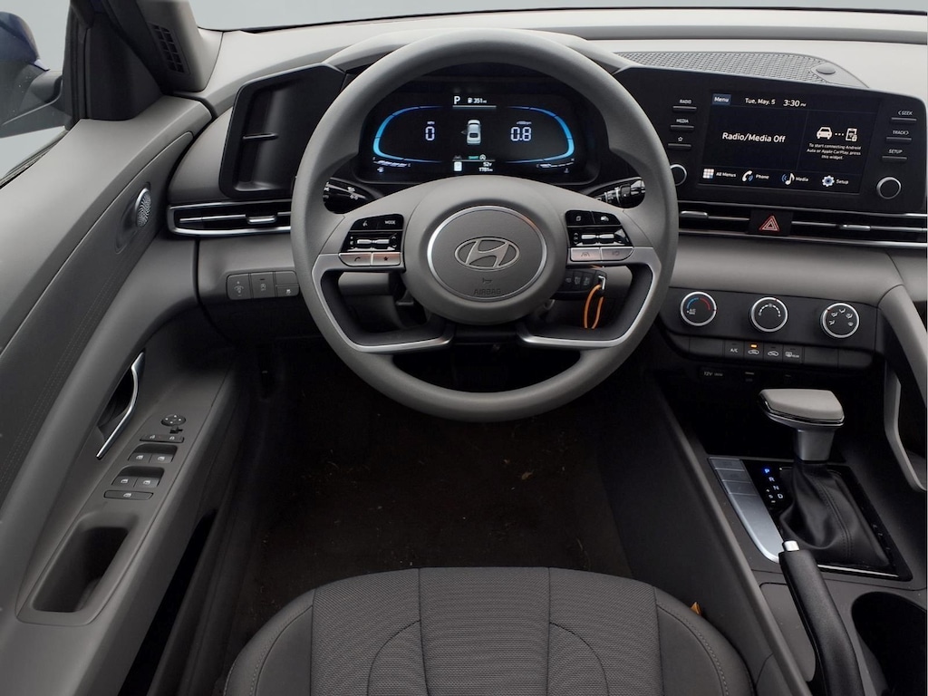 New 2026 Hyundai Elantra SE Sedan