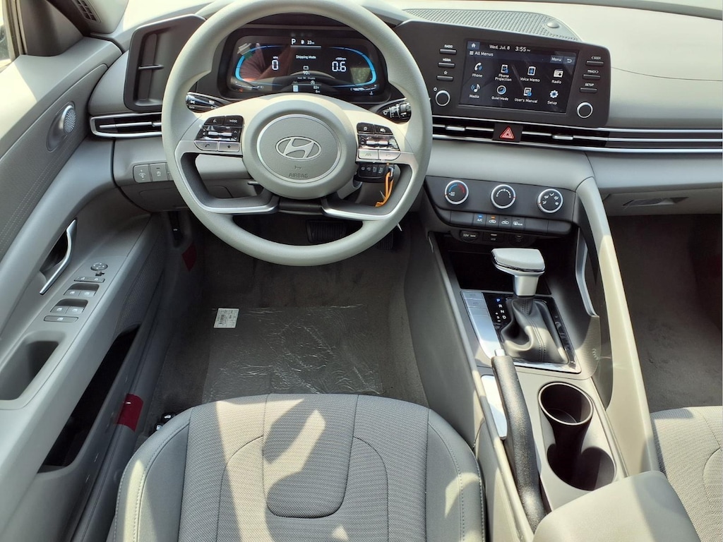 New 2026 Hyundai Elantra SE Sedan