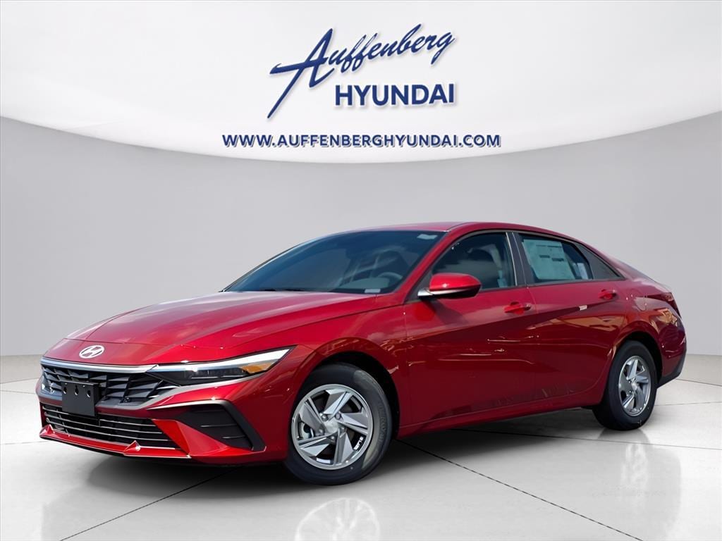 2025 Hyundai Elantra SE's photo