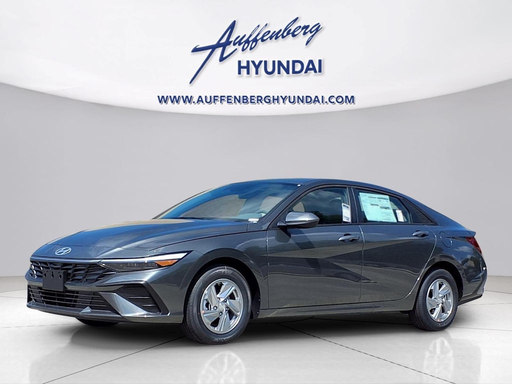 New 2026 Hyundai Elantra SE Sedan