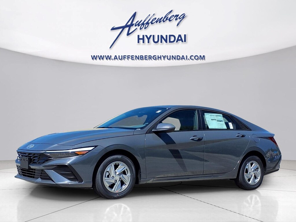 New 2026 Hyundai Elantra SE Sedan