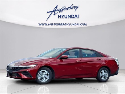 2025 Hyundai Elantra SE Sedan