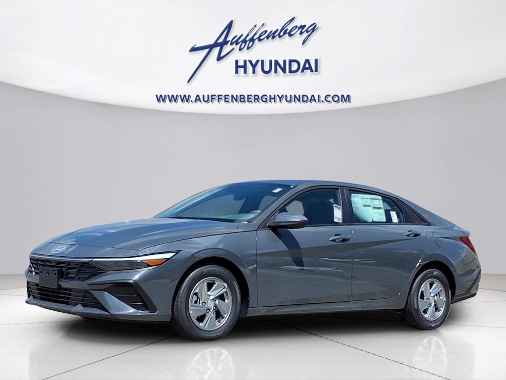 New 2026 Hyundai Elantra SE Sedan