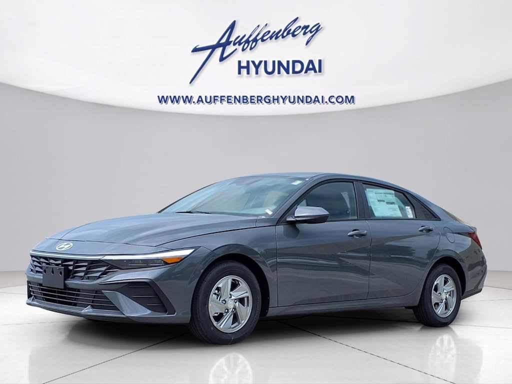 New 2026 Hyundai Elantra SE Sedan