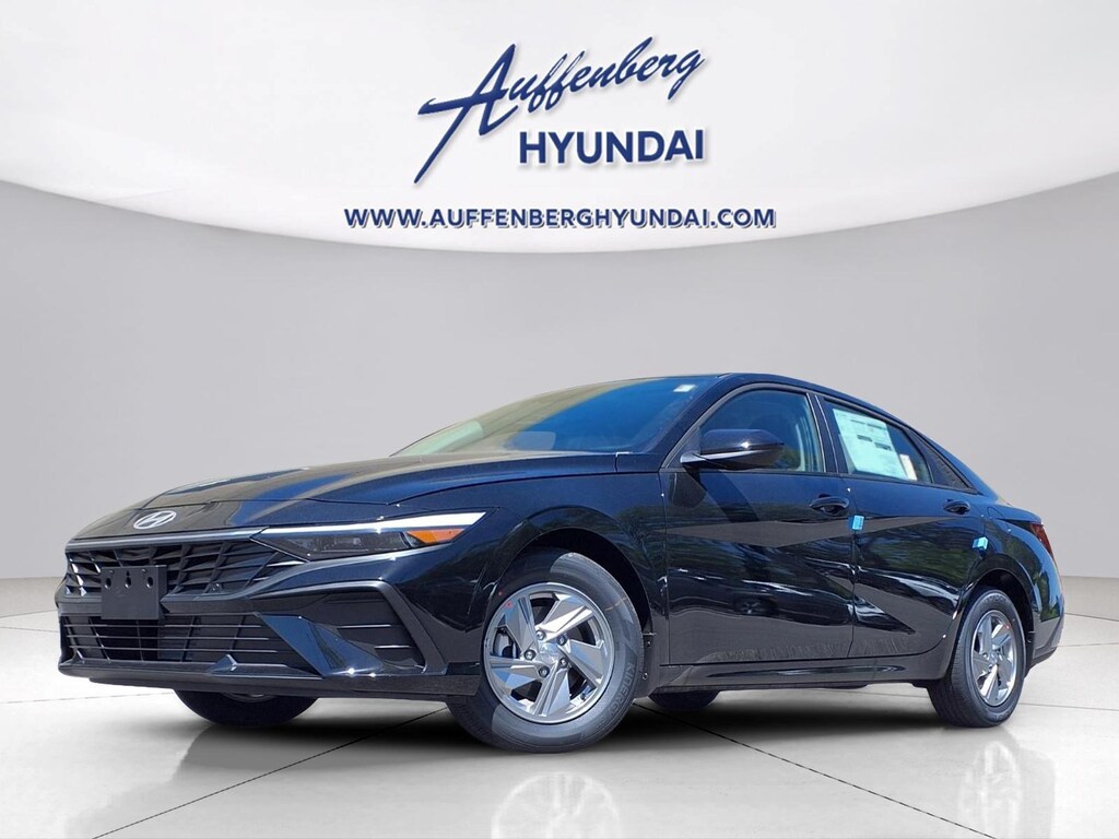 New 2026 Hyundai Elantra SE Sedan