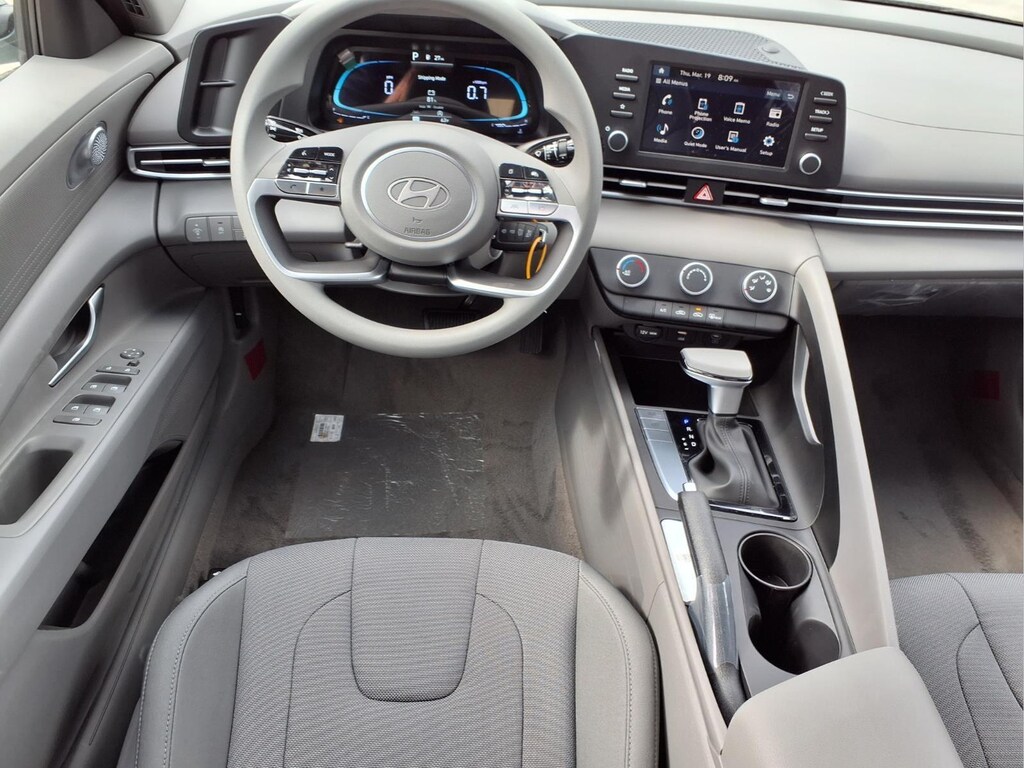 New 2026 Hyundai Elantra SE Sedan