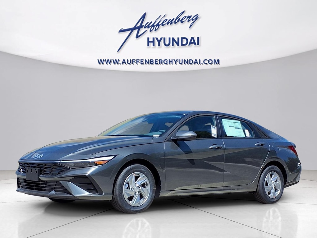 New 2026 Hyundai Elantra SE Sedan