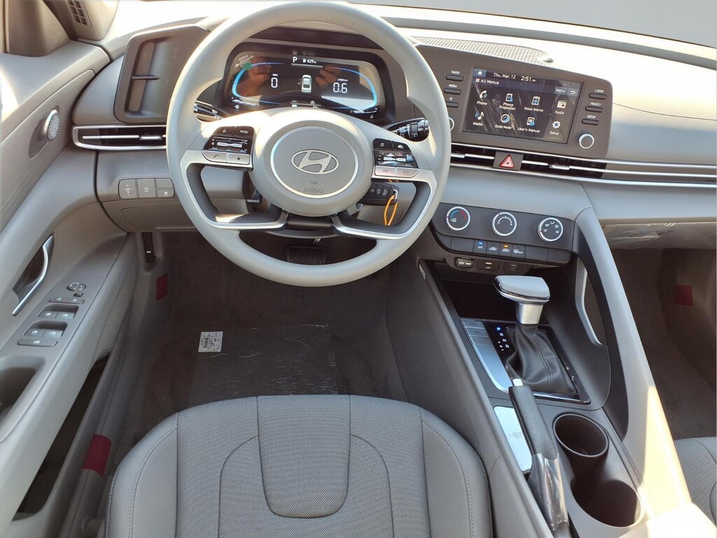 New 2026 Hyundai Elantra SE Sedan