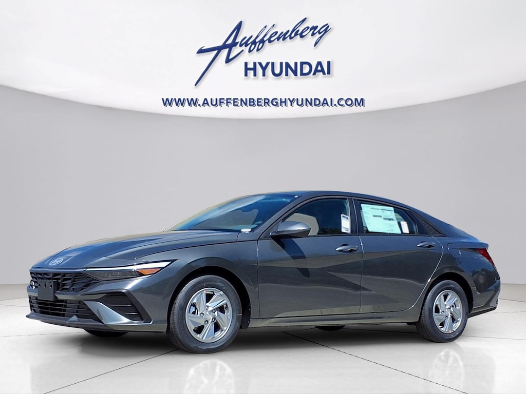 New 2026 Hyundai Elantra SE Sedan