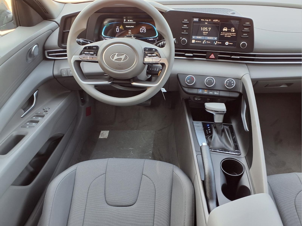New 2026 Hyundai Elantra SE Sedan